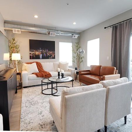 New Chic Condo In Pittsburgh Bagian luar foto